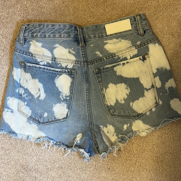 Neon Blonde Acid Wash Denim Shorts - Picture 4 of 4